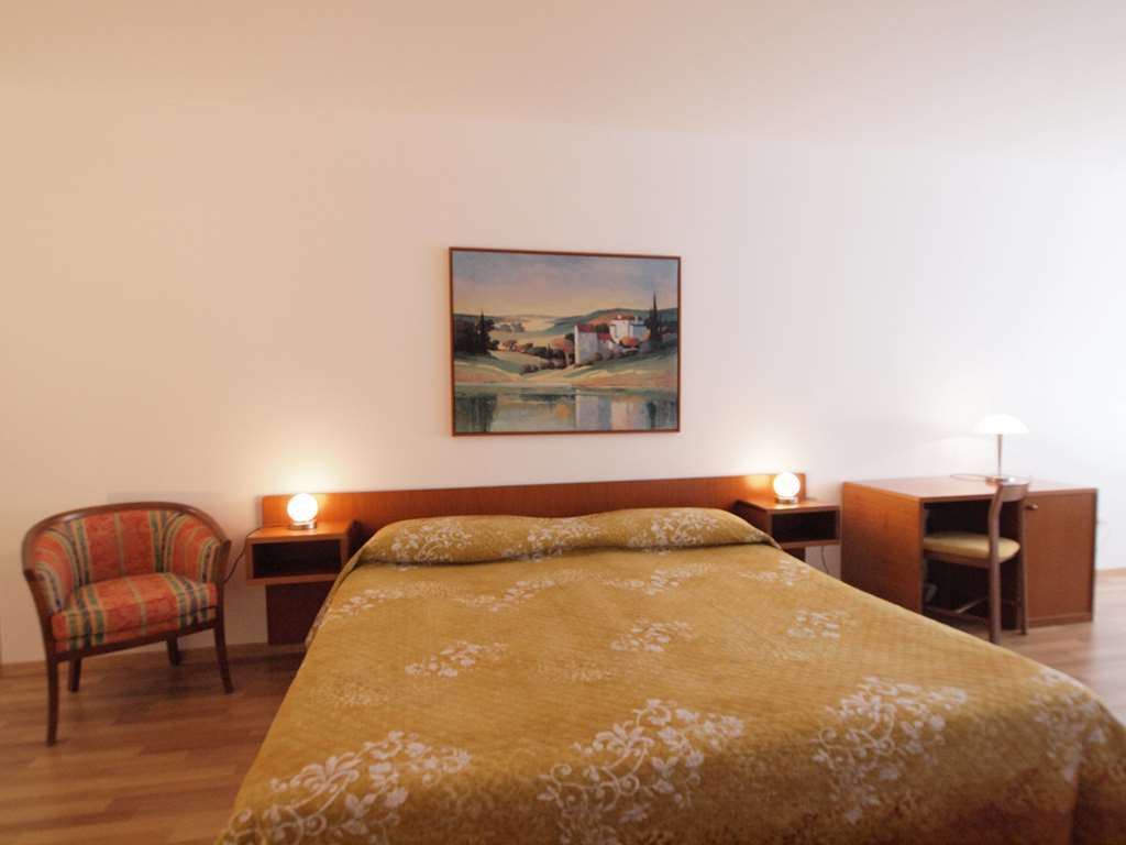 Residenze Dell'Angelo Hotel Locarno Cameră foto